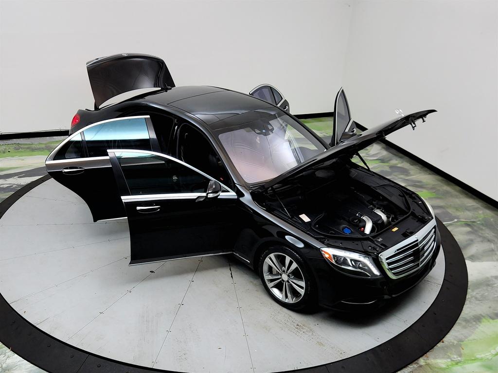 2015 Mercedes-Benz S Class - $17,750