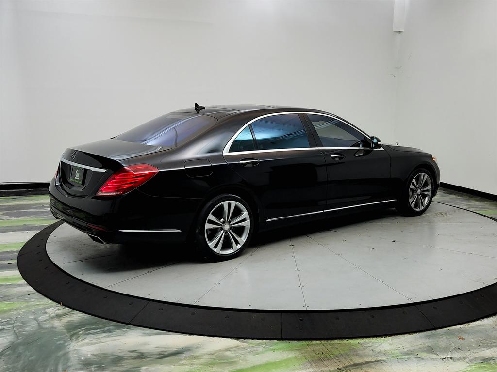 2015 Mercedes-Benz S Class - $17,750