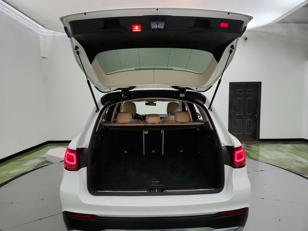 2021 Mercedes-Benz C-Class - $20,895