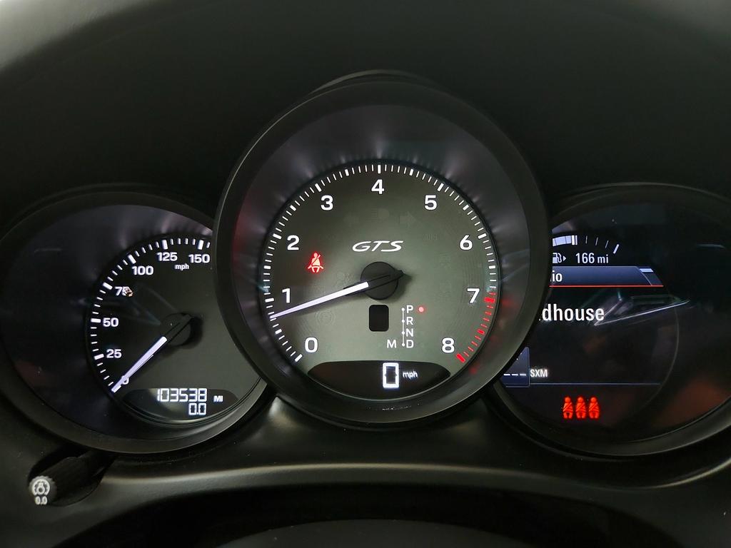 2022 Porsche Macan - $46,650