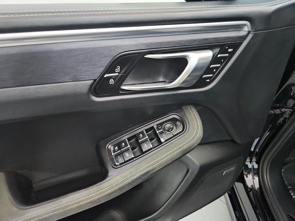 2022 Porsche Macan - $46,650