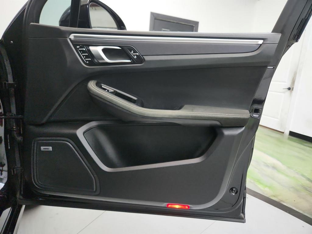 2022 Porsche Macan - $46,650