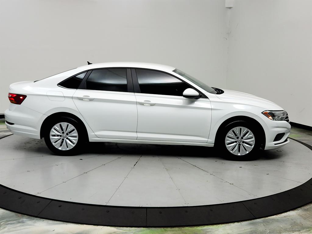 2019 Volkswagen Jetta - $9,950