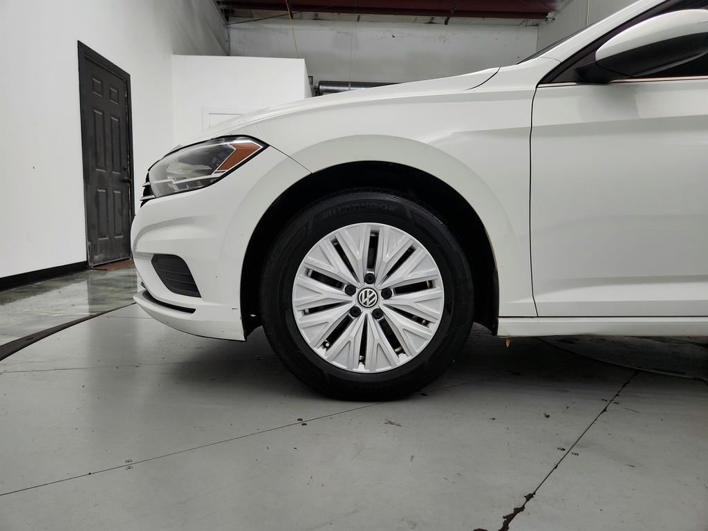 2019 Volkswagen Jetta - $9,950