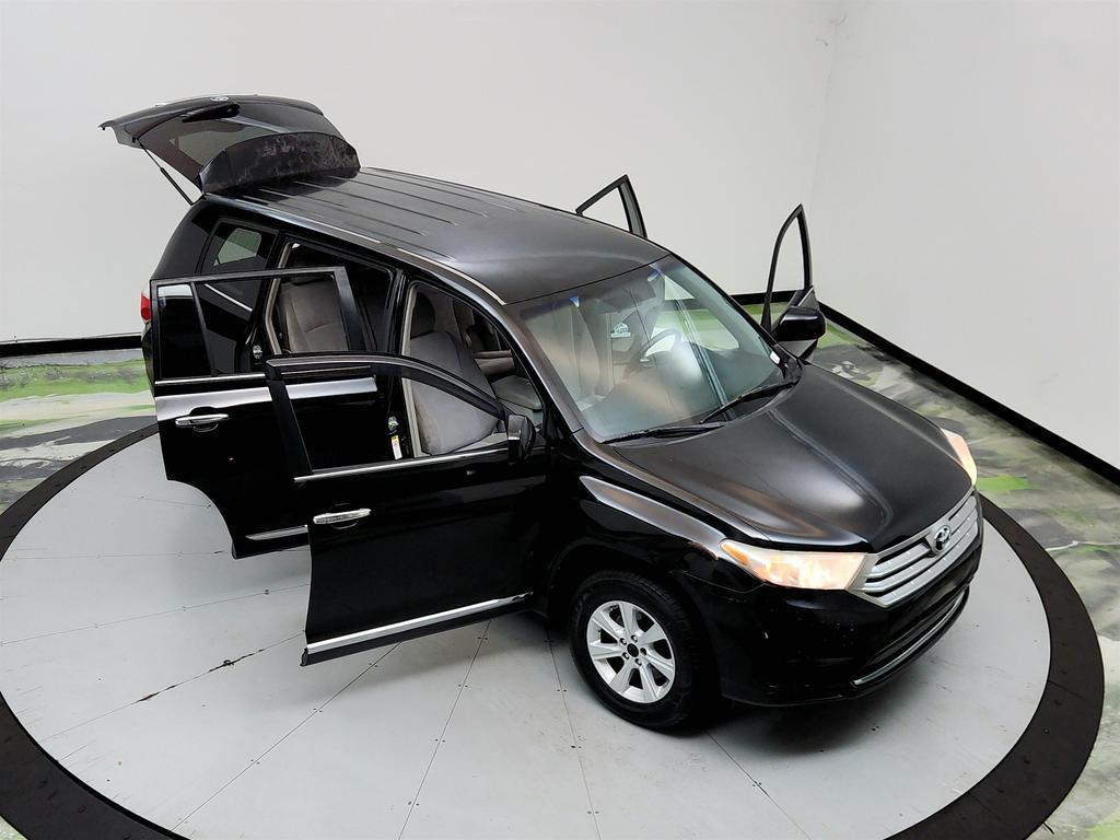 2013 Toyota Highlander - $5,995