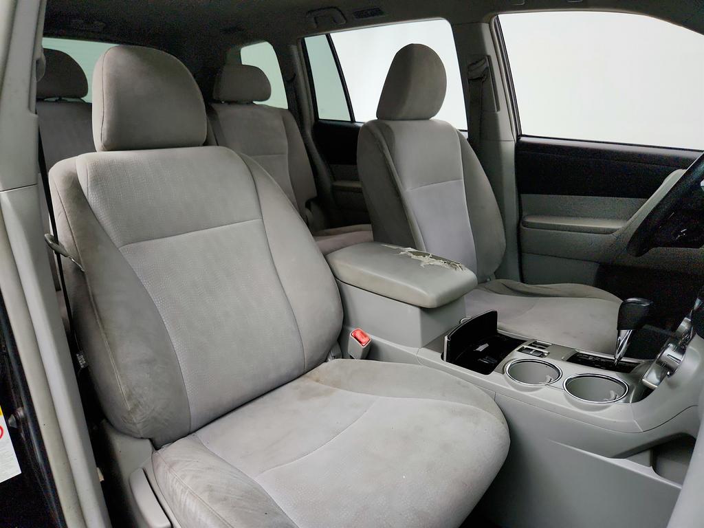 2013 Toyota Highlander - $5,995