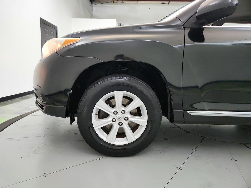 2013 Toyota Highlander - $5,995