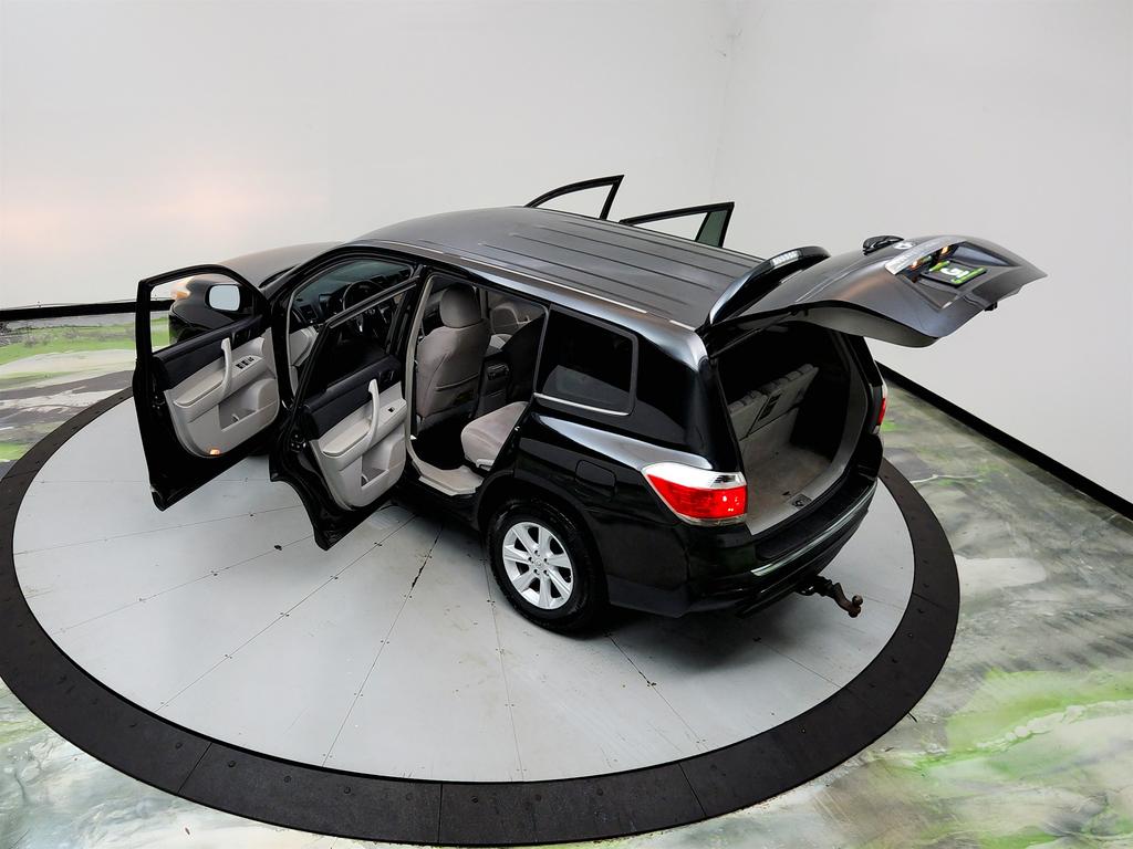 2013 Toyota Highlander - $5,995