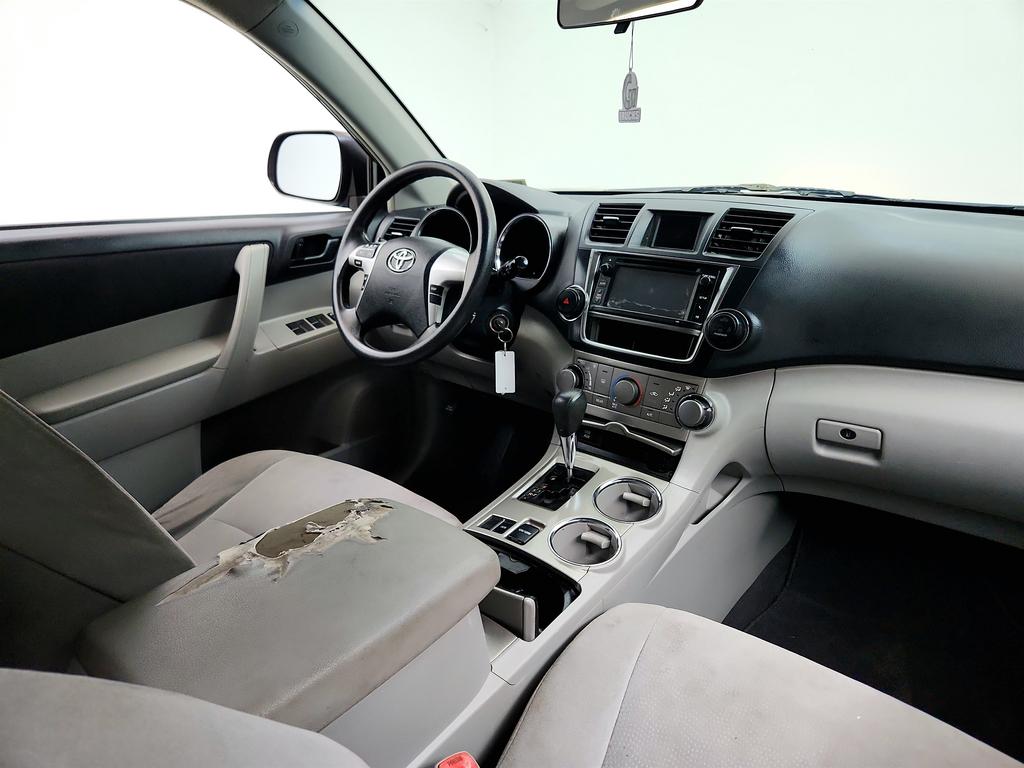 2013 Toyota Highlander - $5,995