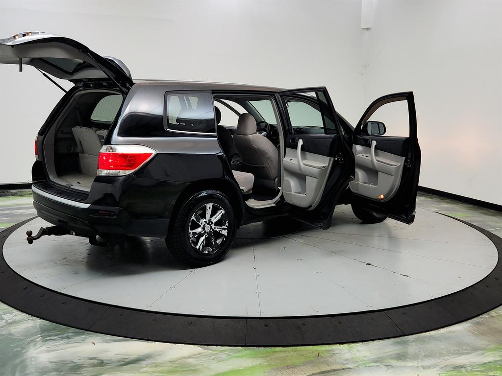 2013 Toyota Highlander - $5,995