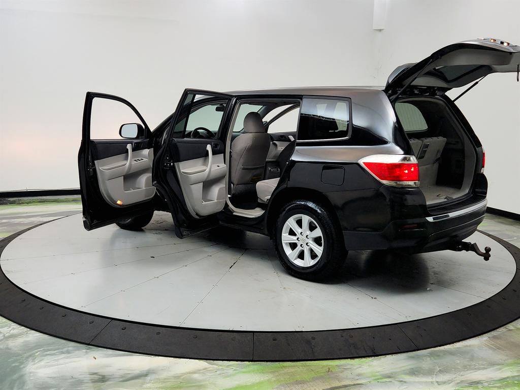2013 Toyota Highlander - $5,995