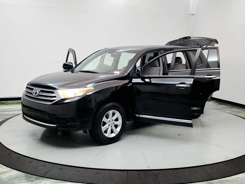 2013 Toyota Highlander - $5,995