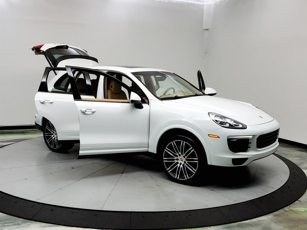 2017 Porsche Cayenne - $15,250