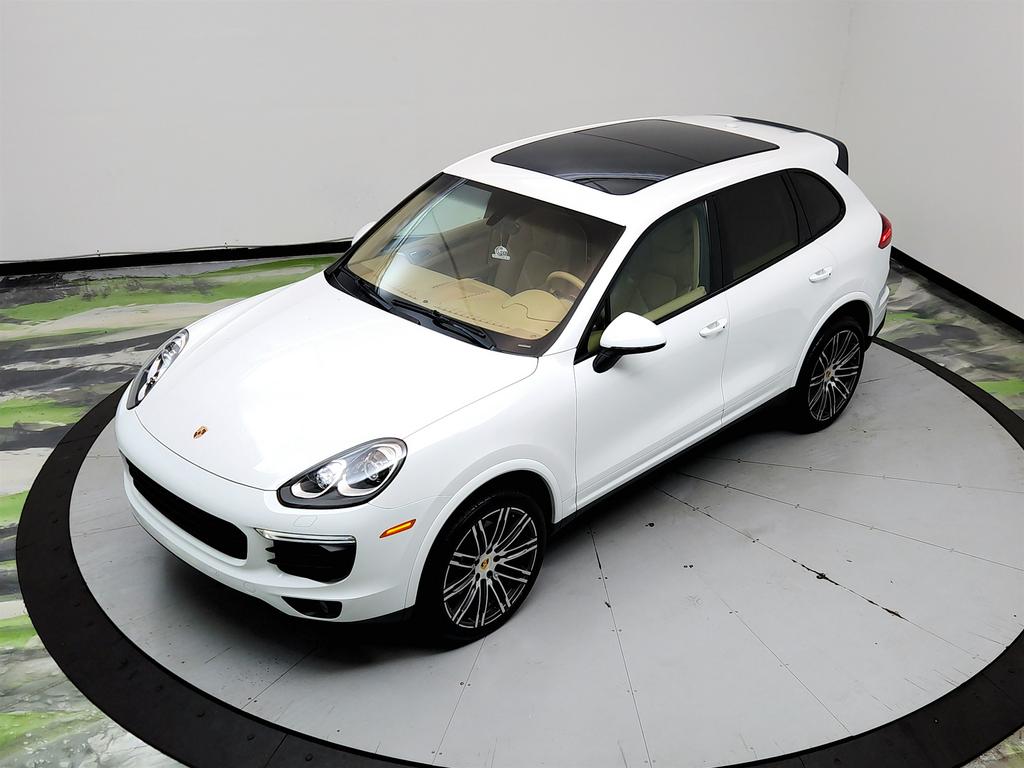2017 Porsche Cayenne - $15,250