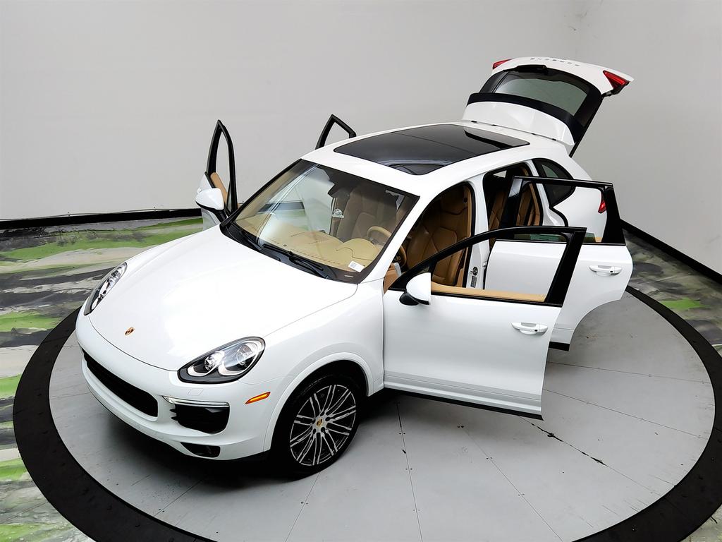 2017 Porsche Cayenne - $15,250