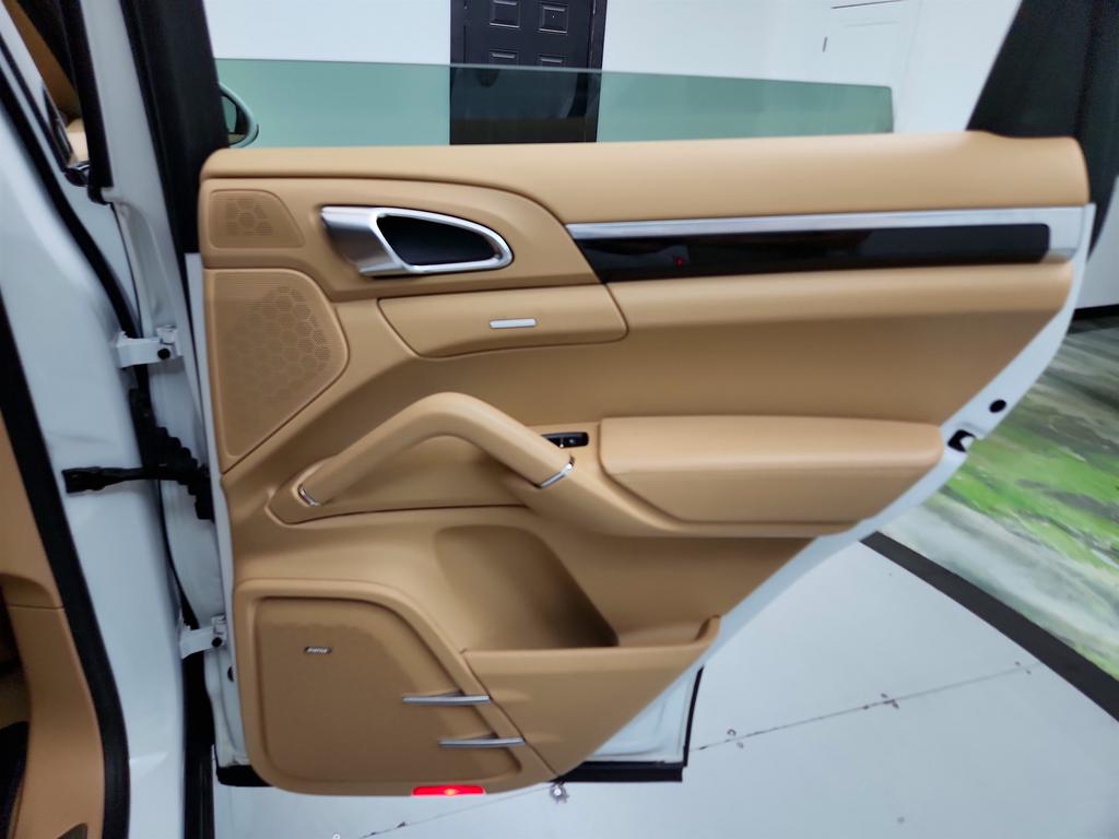 2017 Porsche Cayenne - $15,250