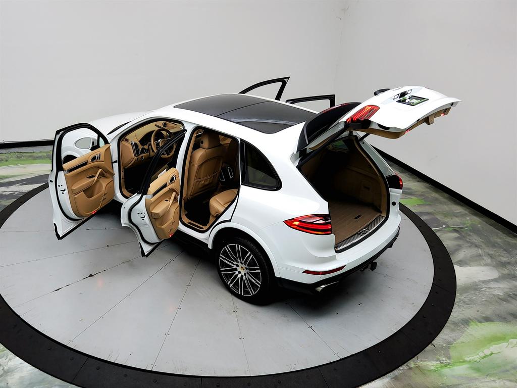 2017 Porsche Cayenne - $15,250