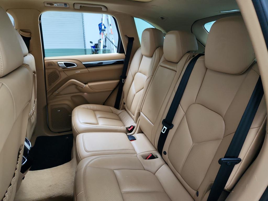 2017 Porsche Cayenne - $15,250