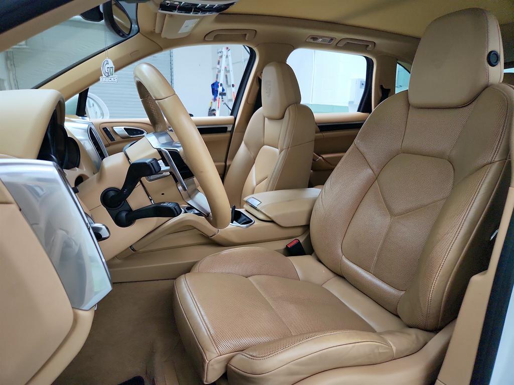 2017 Porsche Cayenne - $15,250