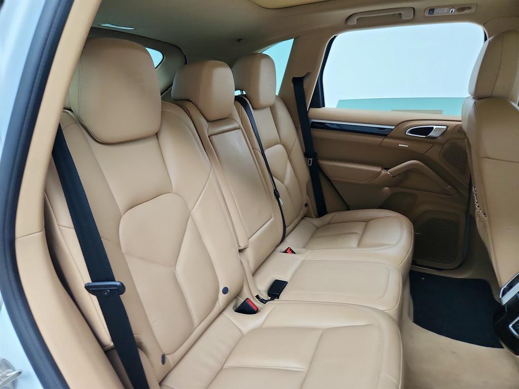 2017 Porsche Cayenne - $15,250