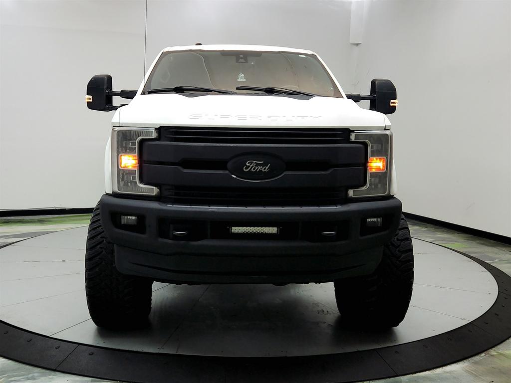 White 2017 Ford F-250 Super Duty Pickup Truck Four-Wheel Drive Automatic