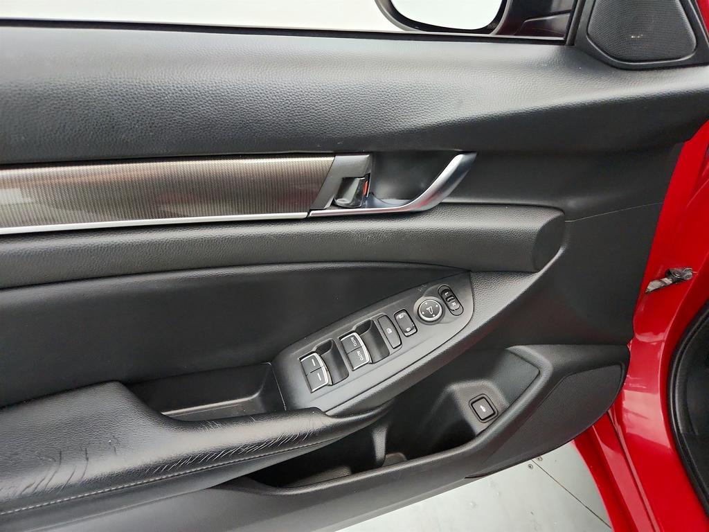 2018 Honda Accord - $14,995