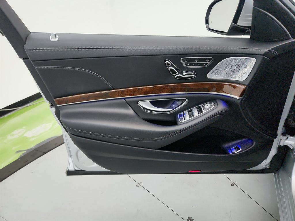 2014 Mercedes-Benz S-class - $17,450