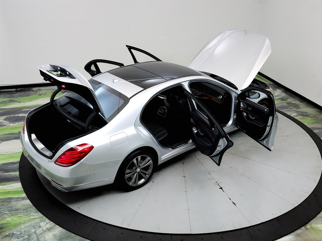 2014 Mercedes-Benz S-class - $17,450