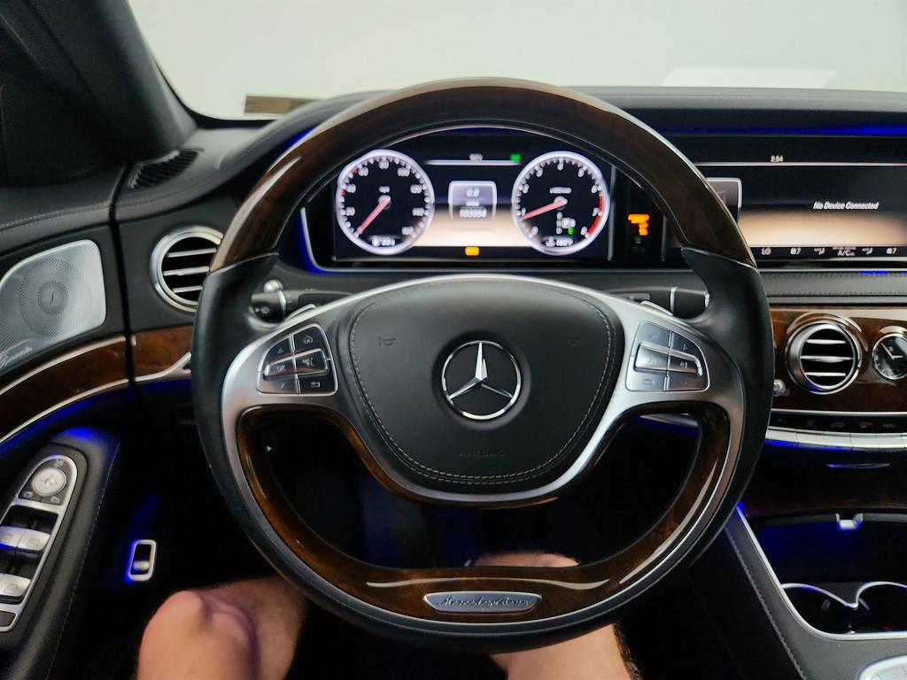 2014 Mercedes-Benz S-class - $17,450