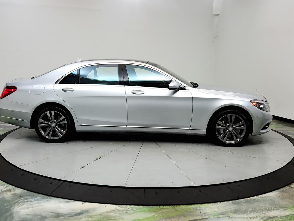 2014 Mercedes-Benz S-class - $17,450