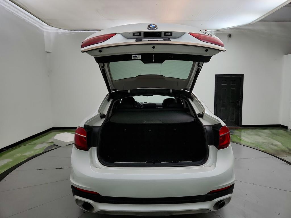 2016 BMW X6 - $15,289