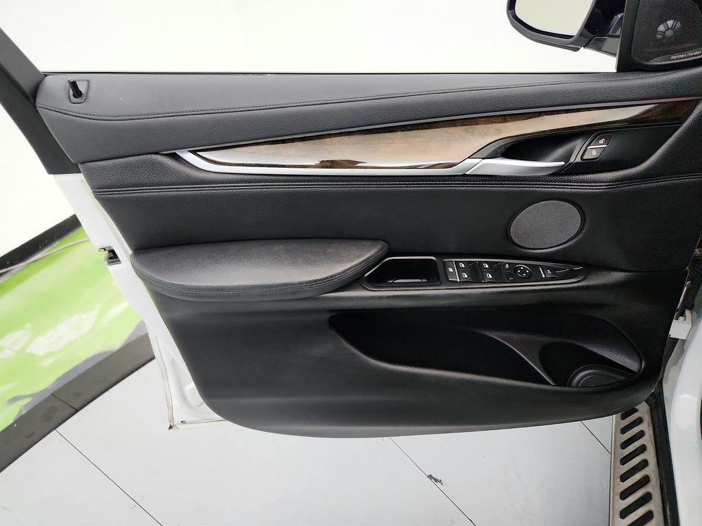 2016 BMW X6 - $15,289