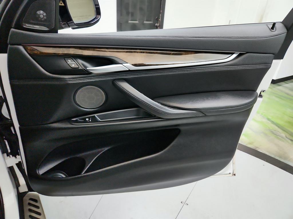 2016 BMW X6 - $15,289