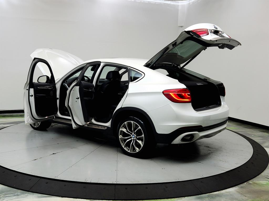 2016 BMW X6 - $15,289