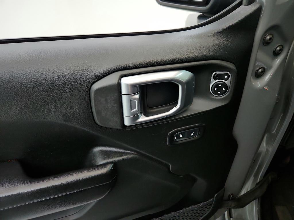 2020 Jeep Gladiator - $26,250
