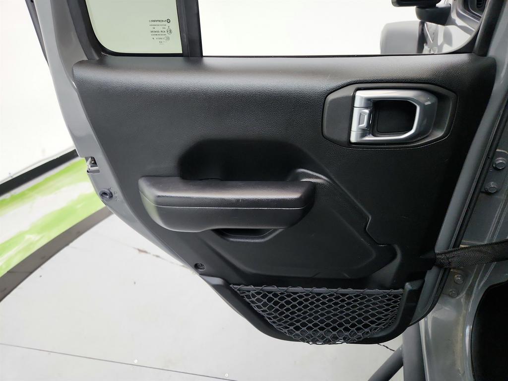 2020 Jeep Gladiator - $26,250