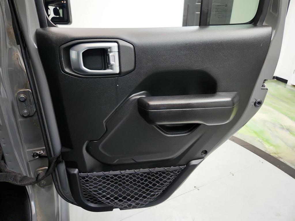 2020 Jeep Gladiator - $26,250
