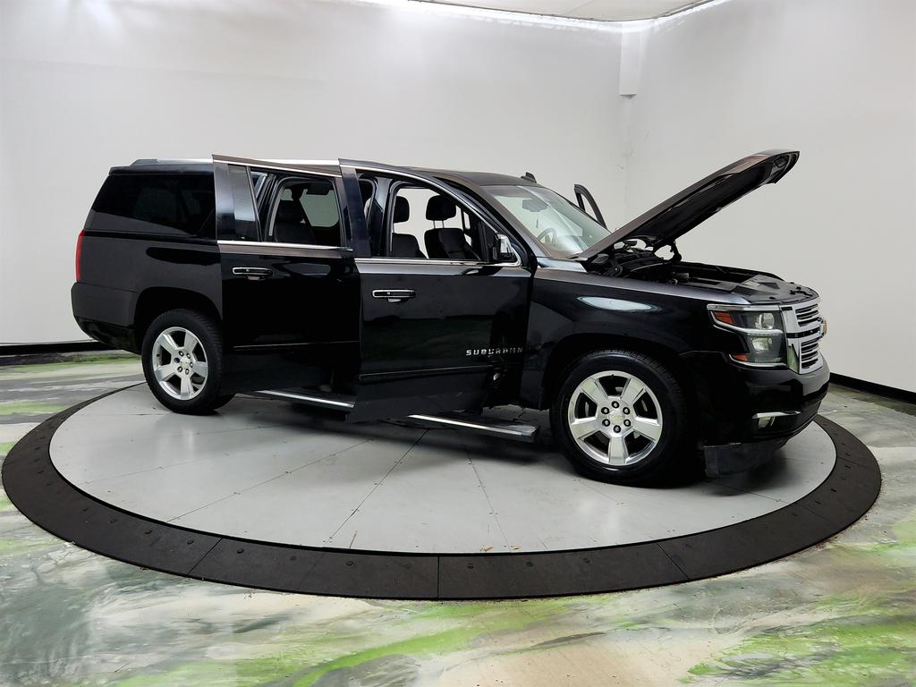 2015 Chevrolet Suburban - $14,795