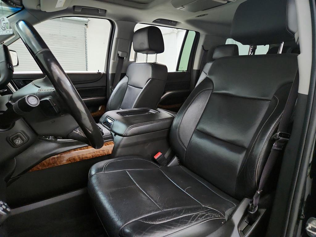 2015 Chevrolet Suburban - $14,795