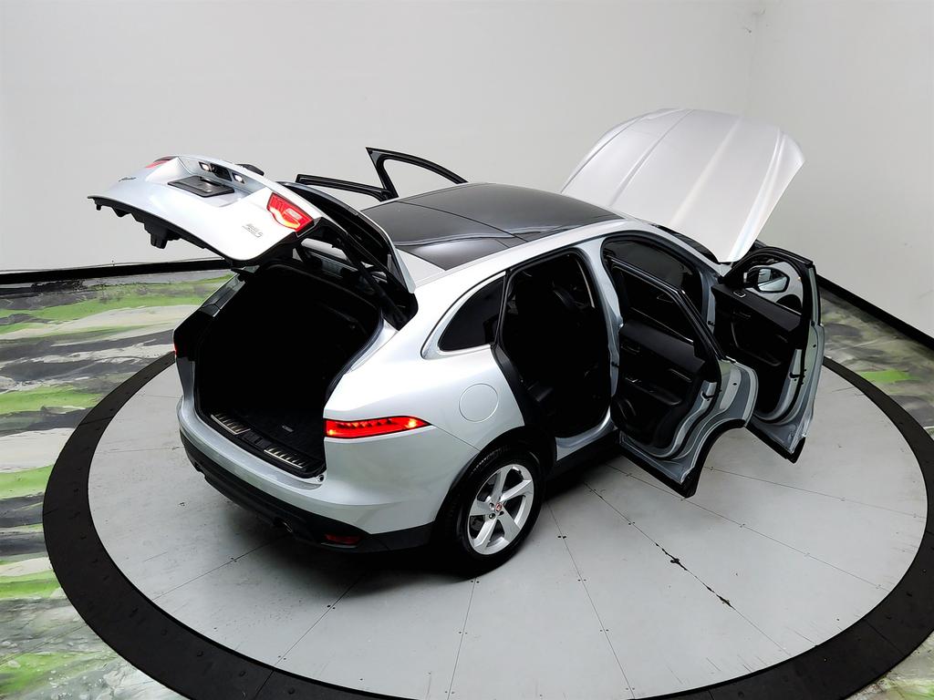 2020 Jaguar F-PACE - $15,550