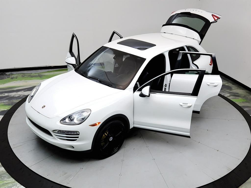 2013 Porsche Cayenne - $11,950