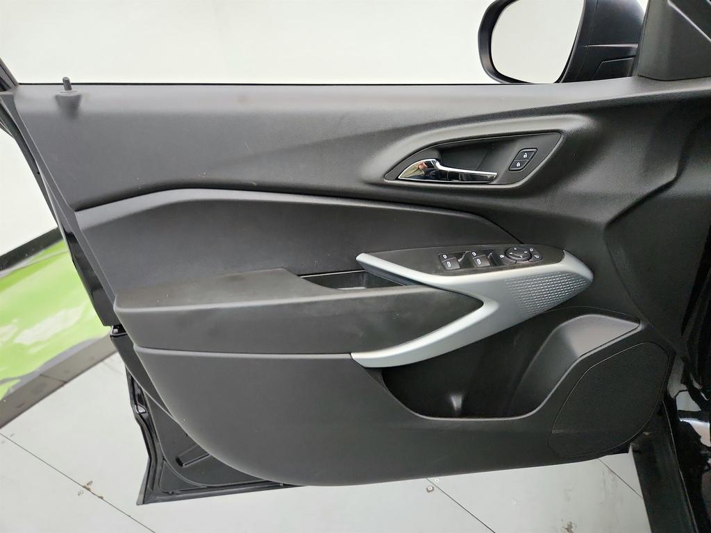 2025 Chevrolet Trax - $17,356