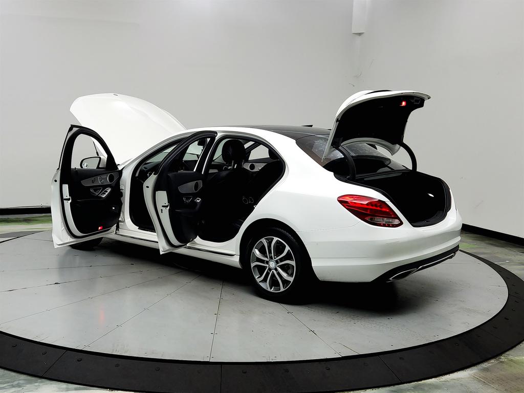 2016 Mercedes-Benz C-Class - $9,995