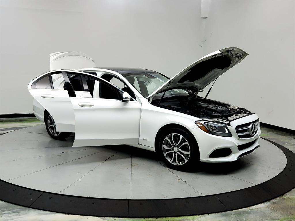 2016 Mercedes-Benz C-Class - $9,995