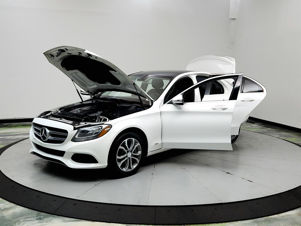 2016 Mercedes-Benz C-Class - $9,995