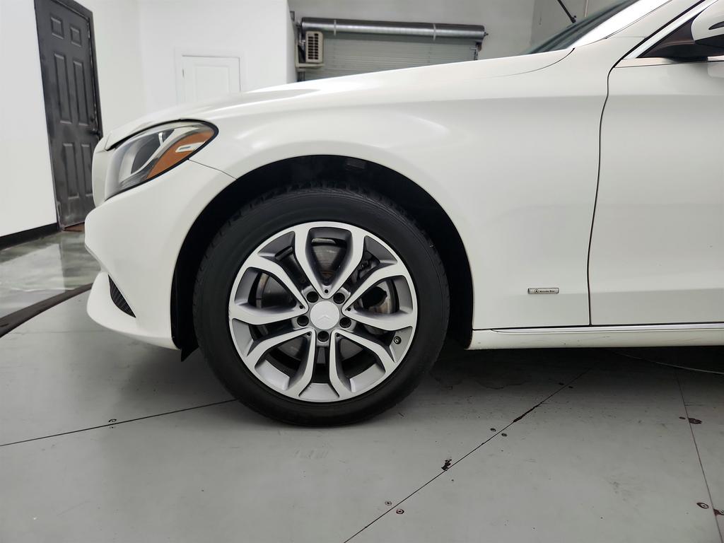 2016 Mercedes-Benz C-Class - $9,995