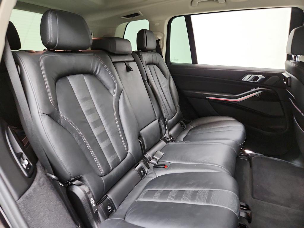 2019 BMW X7 - $25,595