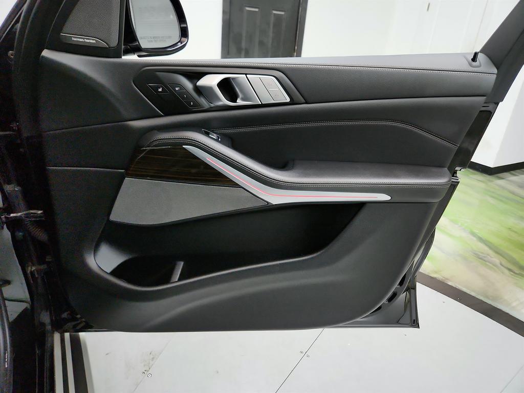 2019 BMW X7 - $25,595