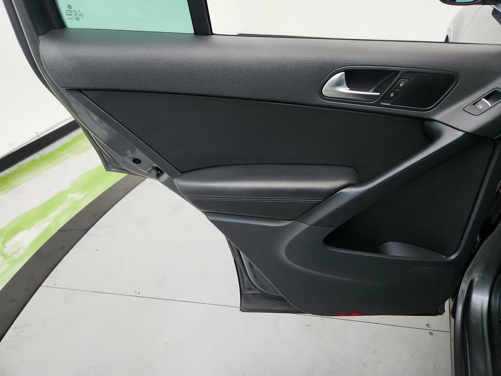 2016 Volkswagen Tiguan - $6,995
