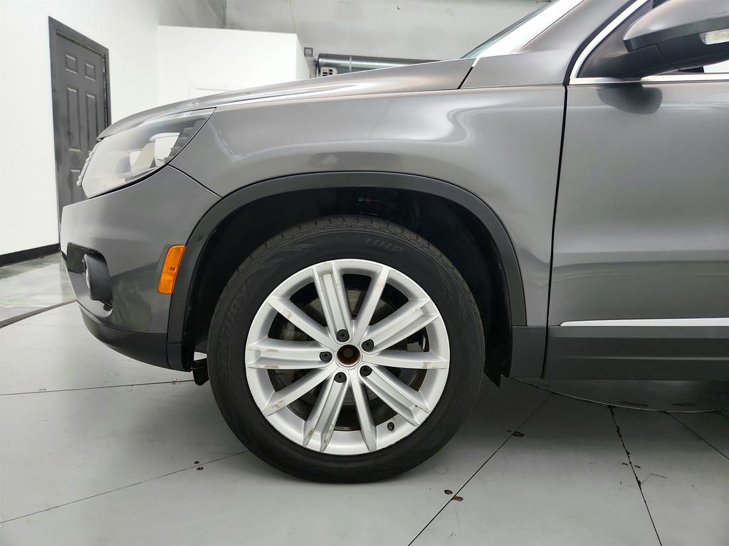 2016 Volkswagen Tiguan - $6,995